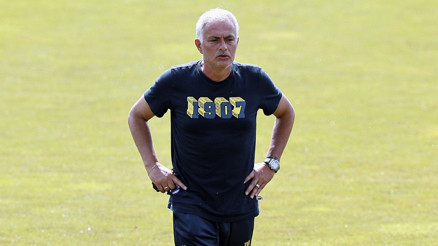 Fenerbahçe, Avusturya kampındaki son antrenmanını yaptı Son hazırlık maçı yarın... Fenerbahçe, Avusturya kampındaki son antrenmanını yaptı Son hazırlık maçı yarın...