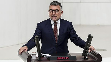 Sokak köpeklerine ilişkin teklif TBMM Başkanlığına sunuldu... AK Partili Güler: 17 maddelik kanun teklifi hazırladık Sokak köpeklerine ilişkin teklif TBMM Başkanlığına sunuldu... AK Partili Güler: 17 maddelik kanun teklifi hazırladık