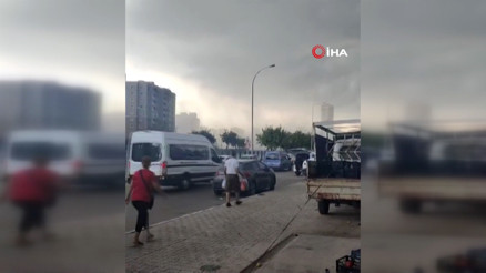 Adanada şiddetli yağmur ve rüzgar etkili oldu