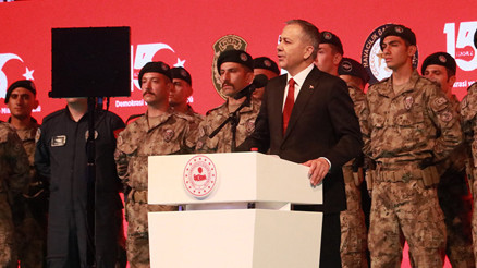 Bakan Yerlikaya: İhanetin hesabını sormaya devam edeceğiz Bakan Yerlikaya: İhanetin hesabını sormaya devam edeceğiz