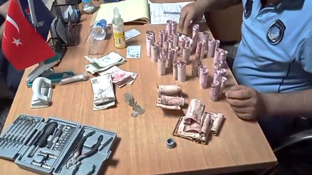 Dilencinin sakladığı parayı zabıta buldu
