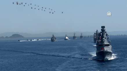 MSBden İstanbulun fethi de yer alan Kıbrıs Barış Harekatı geçit töreni videosu