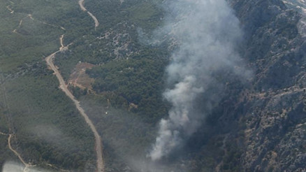 Antalya ve İzmirde orman yangını
