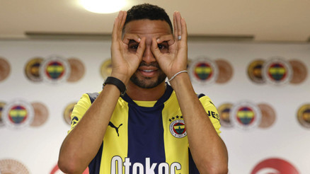 Fenerbahçenin yeni transferi En-Nesyri: Rakiplere değil kazanacağım kupalara bakarım Fenerbahçenin yeni transferi En-Nesyri: Rakiplere değil kazanacağım kupalara bakarım