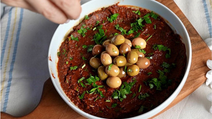 Damak çatlatan Hatay mezesi: Cevizli biber Damak çatlatan Hatay mezesi: Cevizli biber