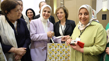 Kadınların el ele vererek yarattığı müthiş dayanışma Kadınların el ele vererek yarattığı müthiş dayanışma