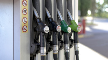 Benzin fiyatı gece yarısı değişti... Benzine ve motorine (mazot) indirim ya da zam geldi mi Akaryakıt fiyatları 15 Ağustos 2024 güncellendi