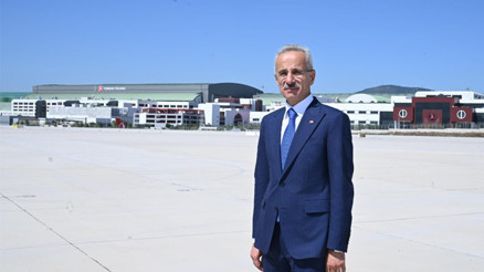 Bakan Uraloğlu açıkladı... Havayolunda yolcu patlaması yaşandı Bakan Uraloğlu açıkladı... Havayolunda yolcu patlaması yaşandı