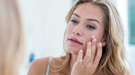 Yaz aylarında cildinizi koruyun: En sık görülen cilt sorunları ve çözümleri