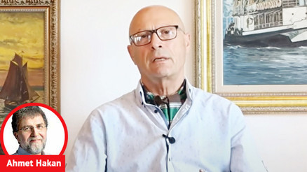 Fularlı spekülatör: Erol Mütercimler