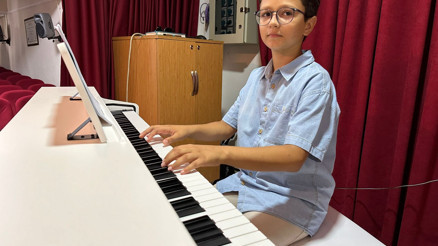 İstanbulun müzik ortaokulu için yetenekler sınavda İstanbulun müzik ortaokulu için yetenekler sınavda