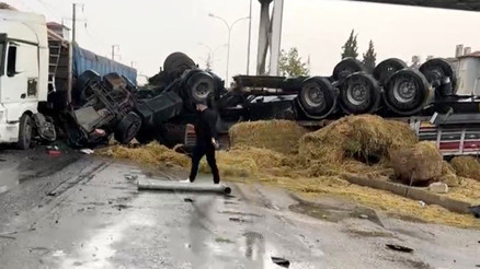 Afyonkarahisarda zincirleme kaza: 2 can kaybı, 12 yaralı