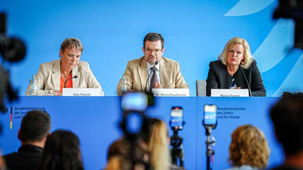 Mültecilere karşı yasalar sertleşiyor