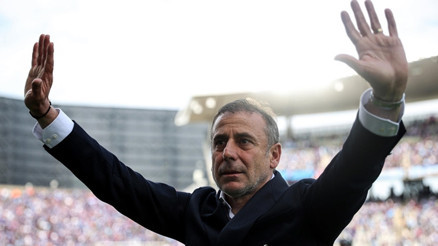 Trabzonspor, Abdullah Avcı ile yollarını ayırdığını açıkladı Şenol Güneş ve Fatih Tekke sesleri Trabzonspor, Abdullah Avcı ile yollarını ayırdığını açıkladı Şenol Güneş ve Fatih Tekke sesleri