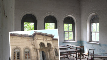 Tarihi okul defineciler tarafından talan edildi