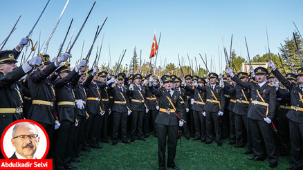 Harbiyeli de aldanır