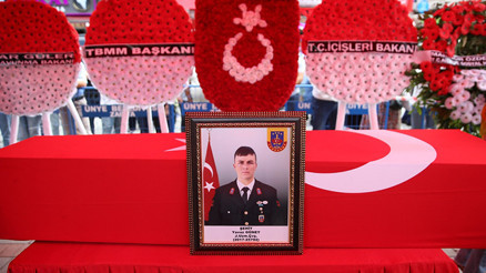 Şehit uzman çavuş memleketinde son yolculuğuna uğurlandı