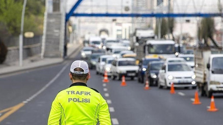 Kartalda D-100de çalışma... Dikkat Belirli saatlerde 12 gün boyunca kapalı olacak
