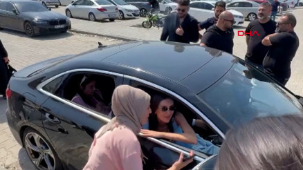 Dilan Polat, Engin Polatın tahliyesi için cezaevine geldi Dilan Polat, Engin Polatın tahliyesi için cezaevine geldi