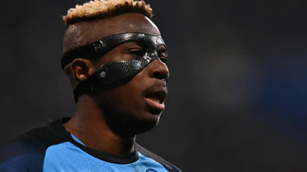 Osimhen neden maske takıyor 3 yıldır vücudunun bir uzvu gibi oldu