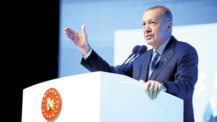 Erdoğan’dan kılıçlı yemine tepki: Kendini bilmezler temizlenecek Erdoğan’dan kılıçlı yemine tepki: Kendini bilmezler temizlenecek