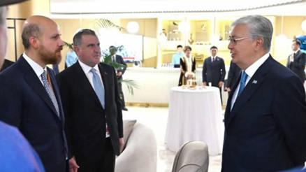Bakan Bak Kazakistan’da Cumhurbaşkanı Tokayev ile görüştü Bakan Bak Kazakistan’da Cumhurbaşkanı Tokayev ile görüştü