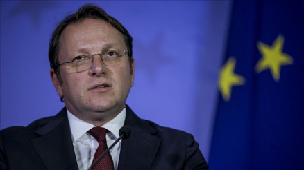 AB Komisyon Üyesi Varhelyiden Türkiye mesajı