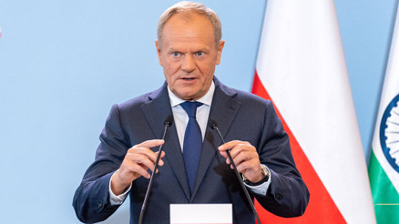 Potsdam ziyaretini iptal etti