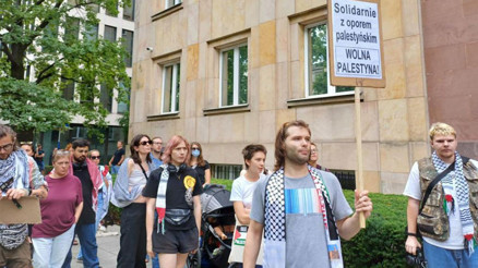 Blinkena Varşovada Gazze protestosu