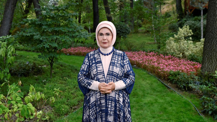 Emine Erdoğan: Tüm çatışma bölgelerinin çocuklarına insan onuruna yakışır bir gelecek borçluyuz