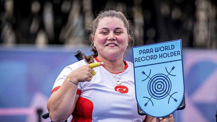 Öznur Cüre Girdi: Olimpiyat şampiyonluğu ve dünya rekoru unvanları 2028’de de benim olacak