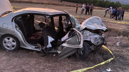 Sinop’ta iki otomobil kafa kafaya çarpıştı: Ölü ve yaralılar var