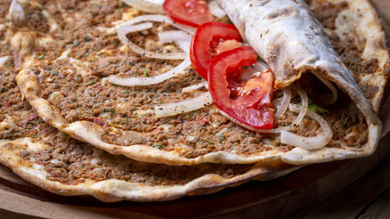 MASTERCHEF LAHMACUN TARİFİ: Evde lahmacun hamuru ve harcı nasıl yapılır, malzemeleri neler