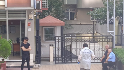 Kadıköyde özel bir kız öğrenci yurdunda şüpheli ölüm Yurt bahçesinde kanlar içinde bulundu