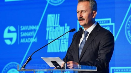 Savunma Sanayii Başkanı Görgün, Savunma Sanayii Yetenek Yönetimi Zirvesinin kapanışında konuştu Savunma Sanayii Başkanı Görgün, Savunma Sanayii Yetenek Yönetimi Zirvesinin kapanışında konuştu