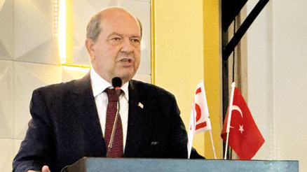 Kıbrıs müzakerelerine 3-D formülü... Direkt uçuş, direkt uluslararası temas ve direkt ticaret Kıbrıs müzakerelerine 3-D formülü... Direkt uçuş, direkt uluslararası temas ve direkt ticaret