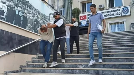 İstanbul’da internet sitesi üzerinden dolandırıcılık yapan iki şüpheli yakalandı İstanbul’da internet sitesi üzerinden dolandırıcılık yapan iki şüpheli yakalandı