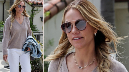 Sevgilisini biz evliyken bulmuştu... Eski karısının mutluluğu ünlü oyuncuyu çileden çıkardı Sevgilisini biz evliyken bulmuştu... Eski karısının mutluluğu ünlü oyuncuyu çileden çıkardı