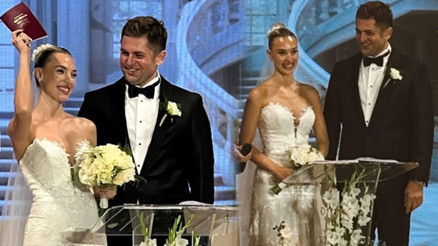 ‘Evlilikten yıllarca kaçtım’ Ünlü çift nikah masasına oturdu
