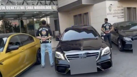 Bakan Yerlikaya duyurdu: Çakarlı düğün konvoyundaki sürücüler hakkında işlem yapıldı