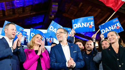 ‘Göçmenleri hedef gösterip birinci oldular’ ‘Göçmenleri hedef gösterip birinci oldular’