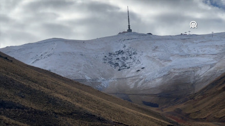 Palandöken Dağına kar yağdı