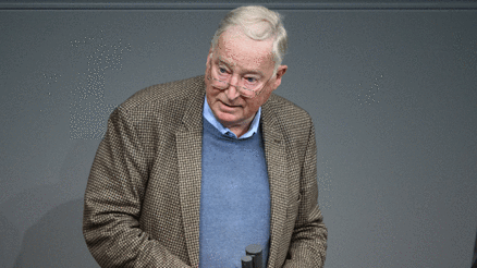Gauland aktif siyasetten çekiliyor