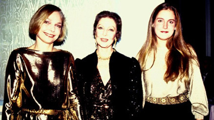 Ünlü oyuncu yasak ilişkiden doğduğunu yıllar sonra öğrendi... Annesi gerçeği güçlükte itiraf etti: Evet, sen benim günahımsın