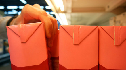 Markette satılan sütler sağlığa zararlı mı Çiğ sütleri tüketmek daha mı faydalı | 6 SORU 6 YANIT