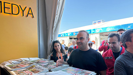 Bakan Kacırdan TEKNOFESTte Demirören Medya standına ziyaret