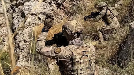 Bölücü terör örgütüne yönelik operasyonlarda mağara, sığınak ve barınma alanı imha edildi