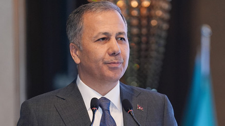 Son dakika haberi... Bakan Yerlikaya duyurdu: C31K isimli grubun 2 yöneticisi yakalandı