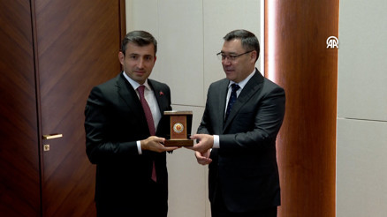 Kırgızistanda Selçuk Bayraktara devlet ödülü verildi