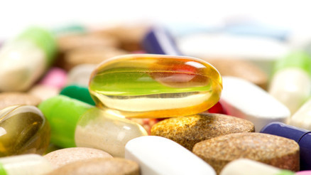 Vücudumuzun ihtiyacı olan doğru multivitamini nasıl seçmeliyiz Yaş, cinsiyet ve kiloya göre dozajı değişiyor